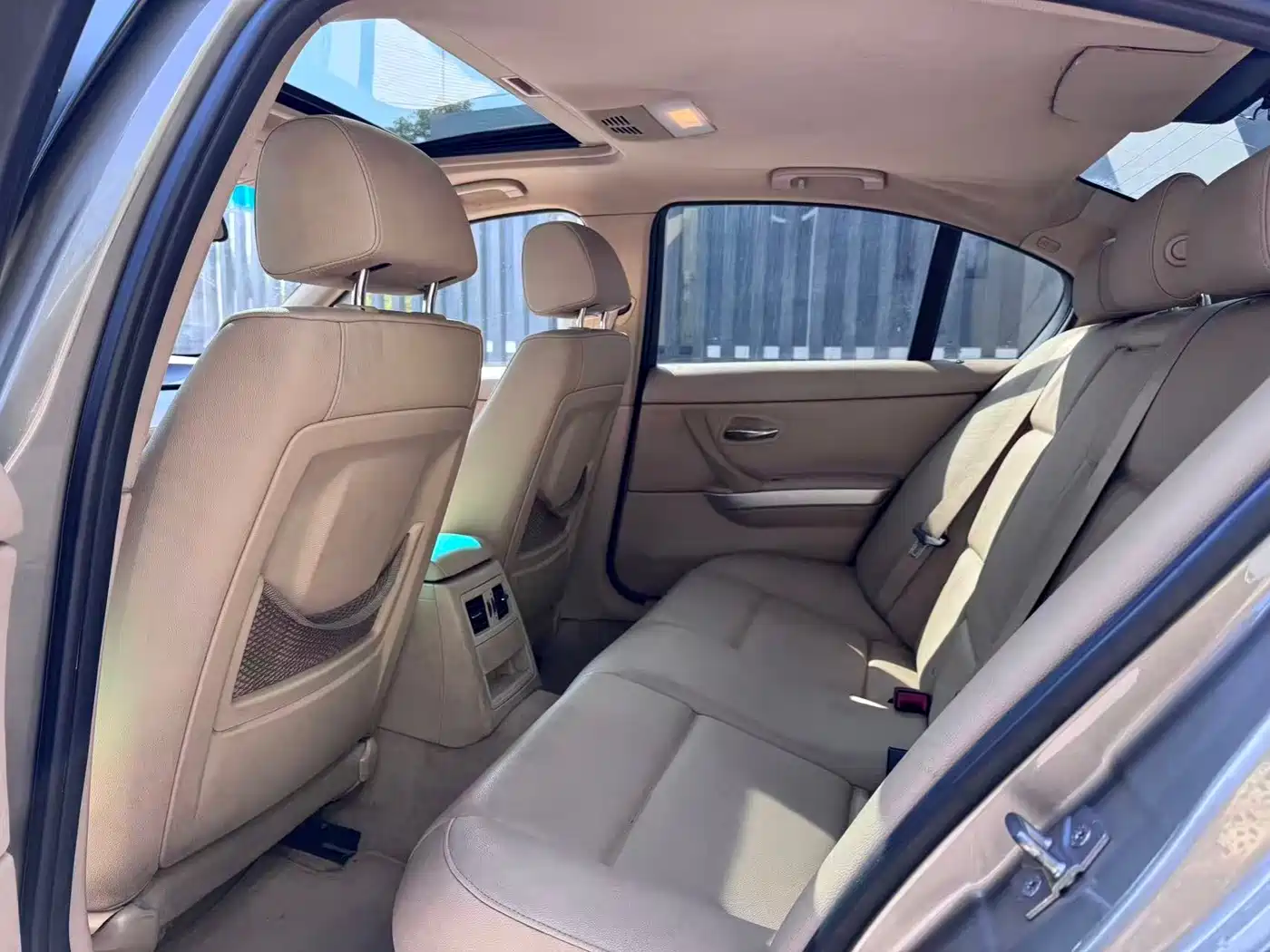 BMW 3 Series (Import) 2012 318i Leading фото 5