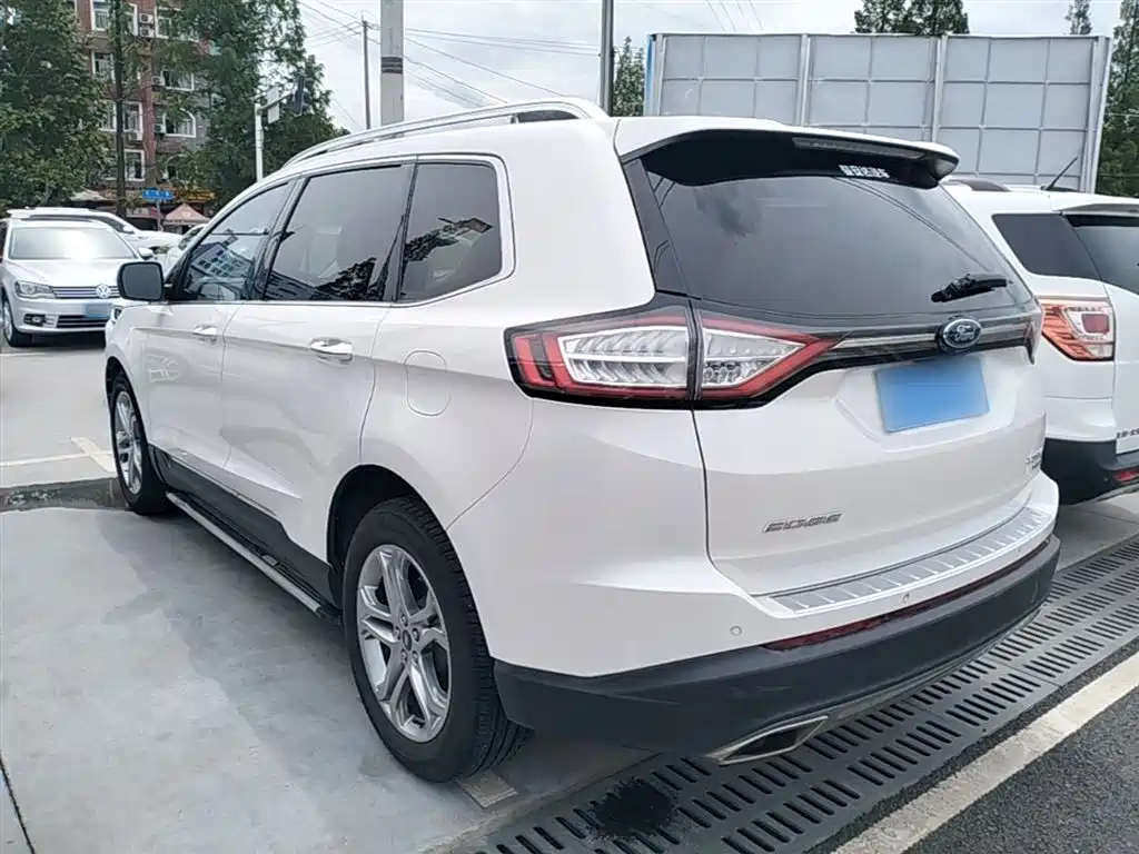 Фото 5 - Ford Edge