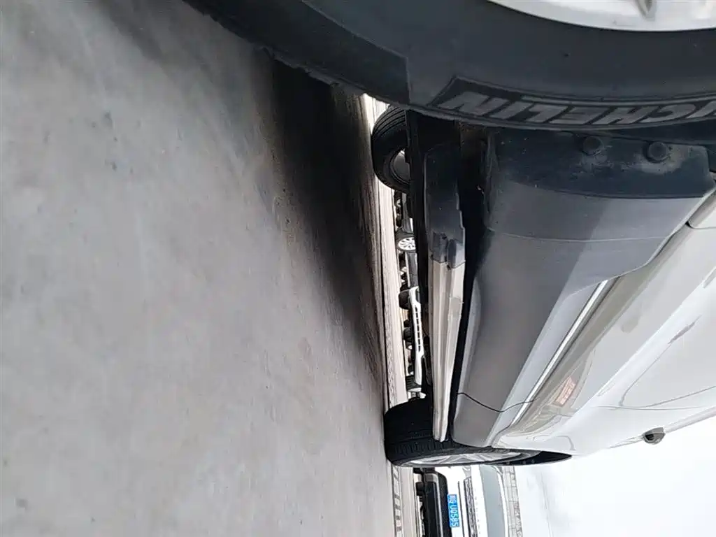 Фото 22 - Ford Edge