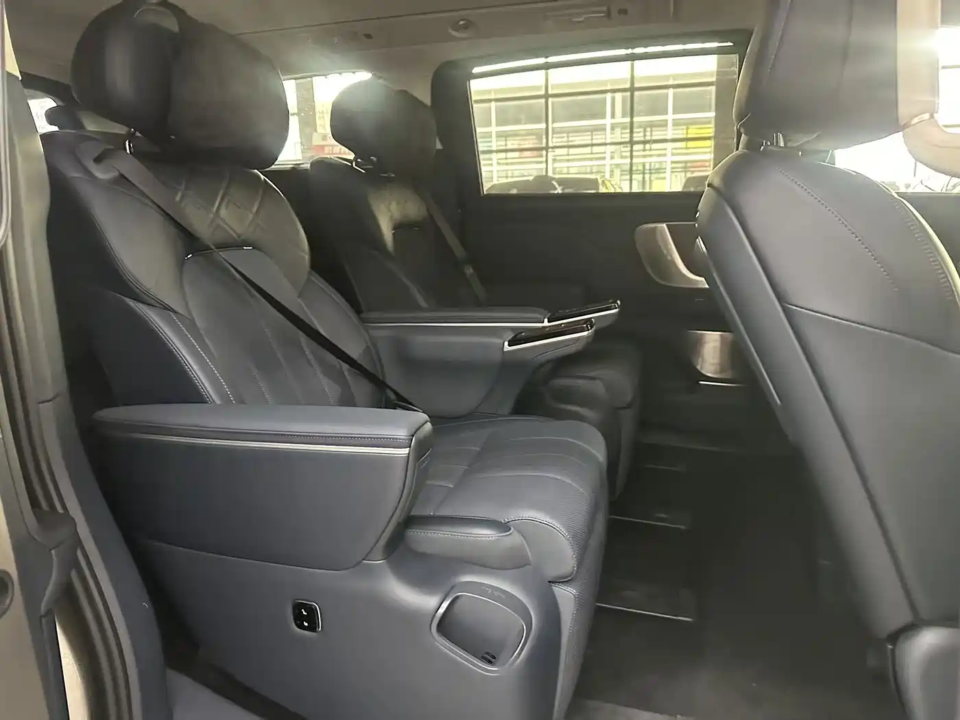 Voyah Auto Voyah Dreamer 2026 2025 Model PHEV Basic Version