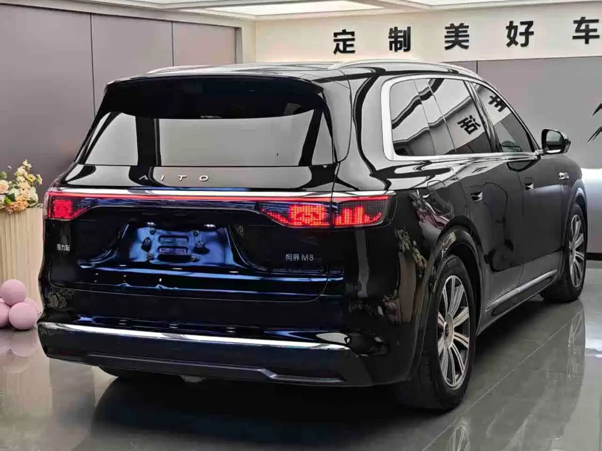 AITO Wenjie AITO M8 2025 Range Extender Max+ Edition 53.4kWh 5-seater фото 9