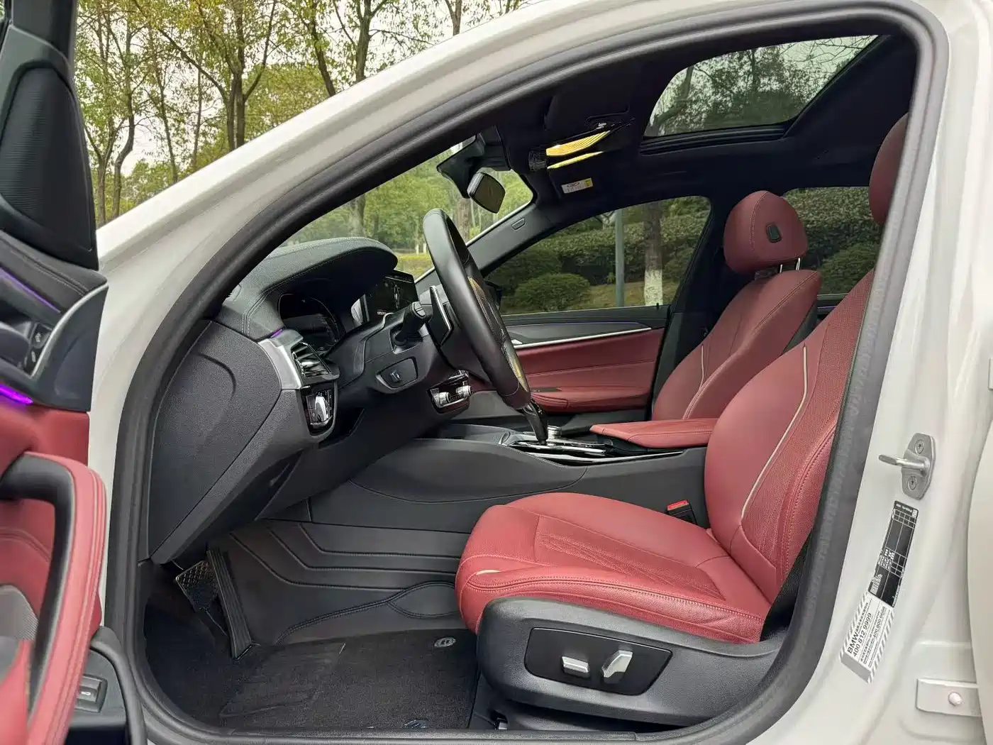 BMW 5 Series 2023 530Li Leading M Sport Package фото 3