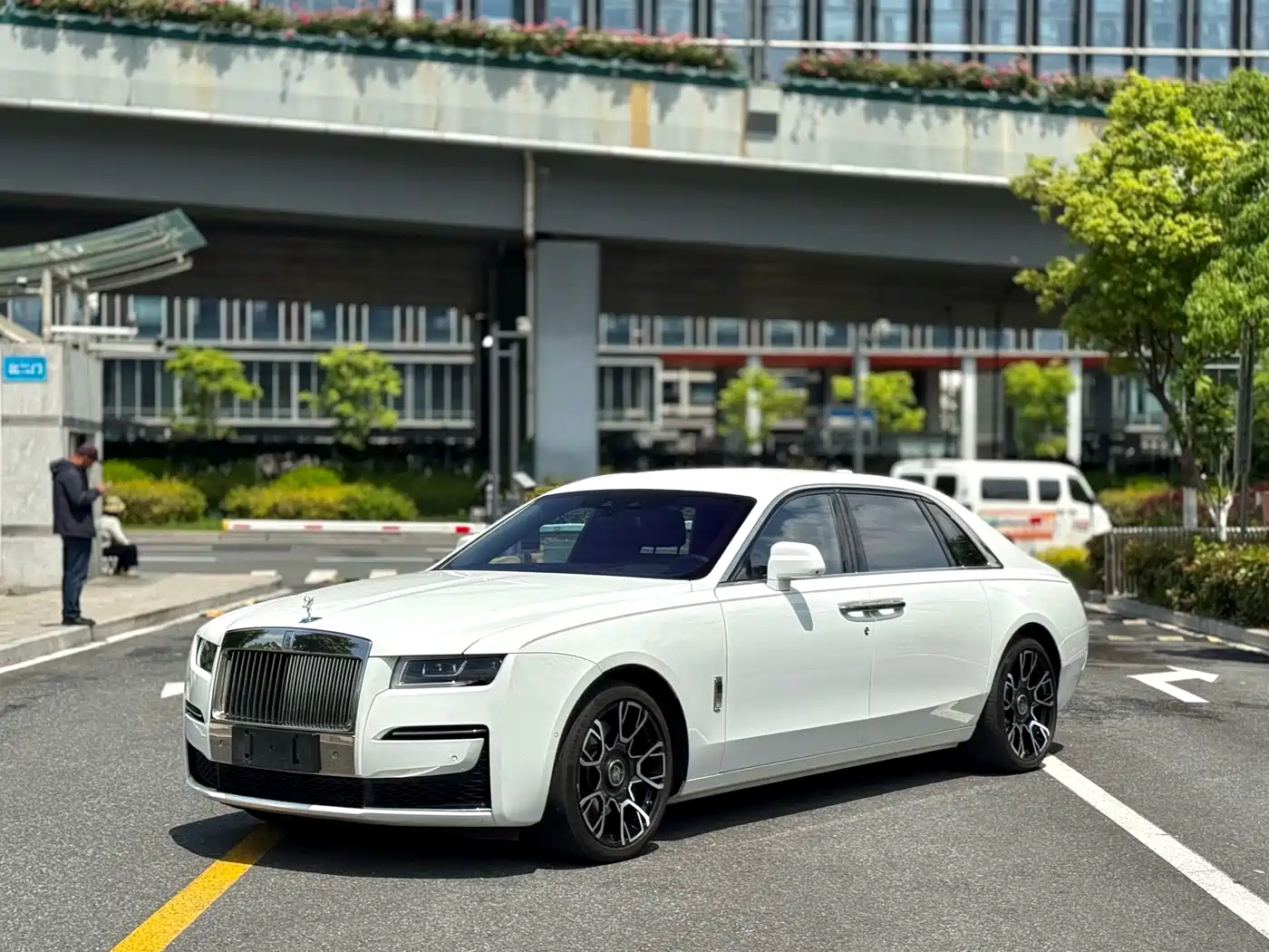 Rolls-Royce Ghost 2021 6.7T Long Wheelbase фото 3