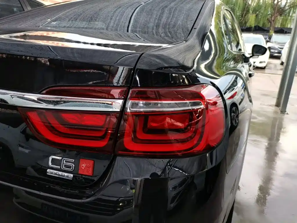 Photo 8 - Citroën C6