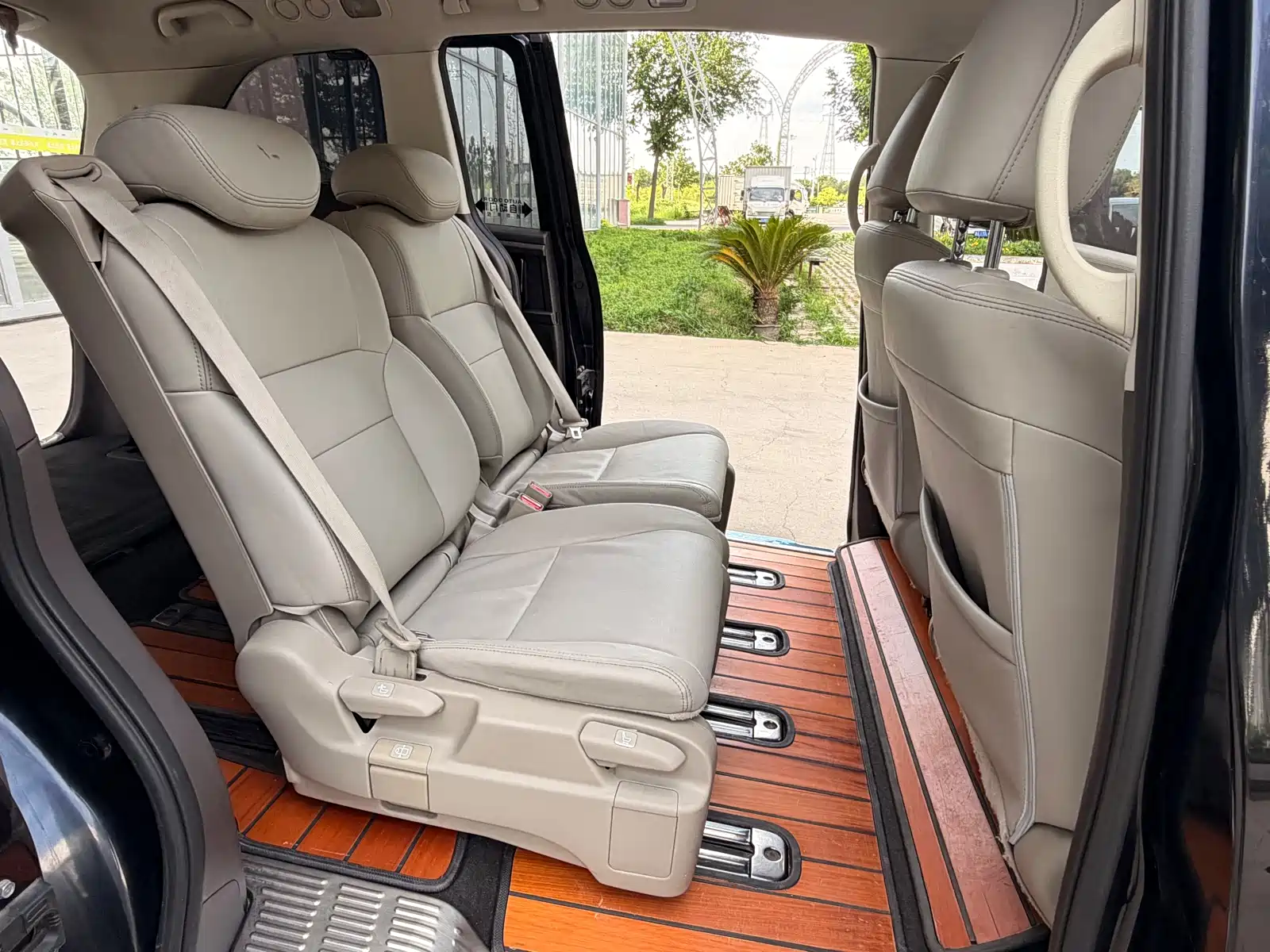 Photo 14 - Honda Odyssey