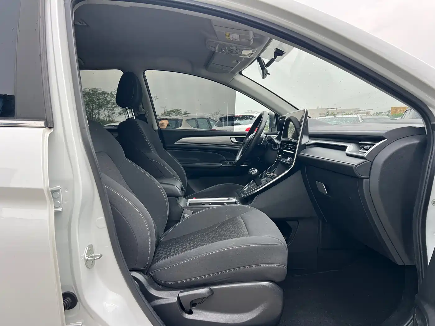 Haval M6 2021 PLUS 1.5T DCT Elite Smart Connect фото 8