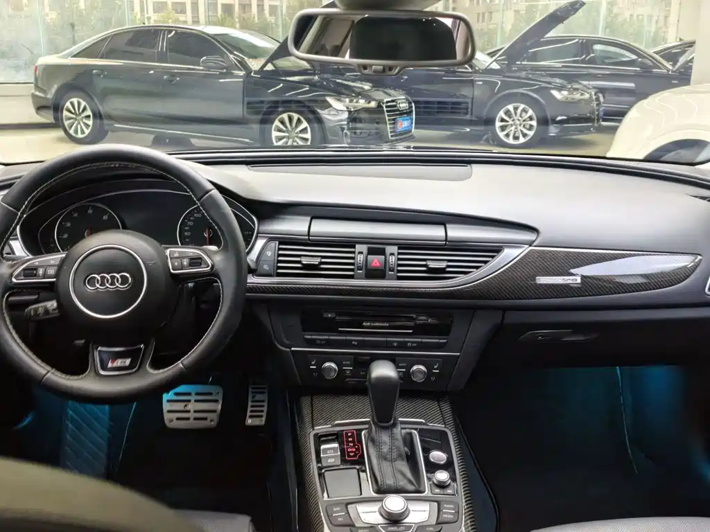 Photo 3 - Audi A6L