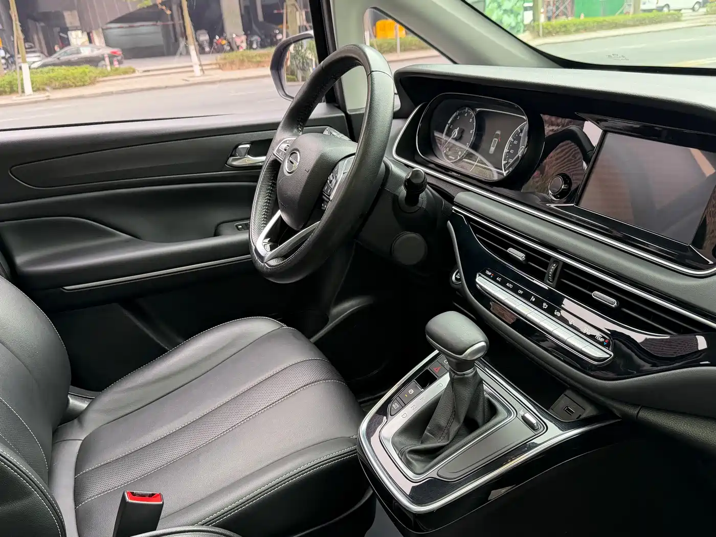 GAC Trumpchi Trumpchi M6 2021 270T DCT Premium Edition (7-seater) фото 17