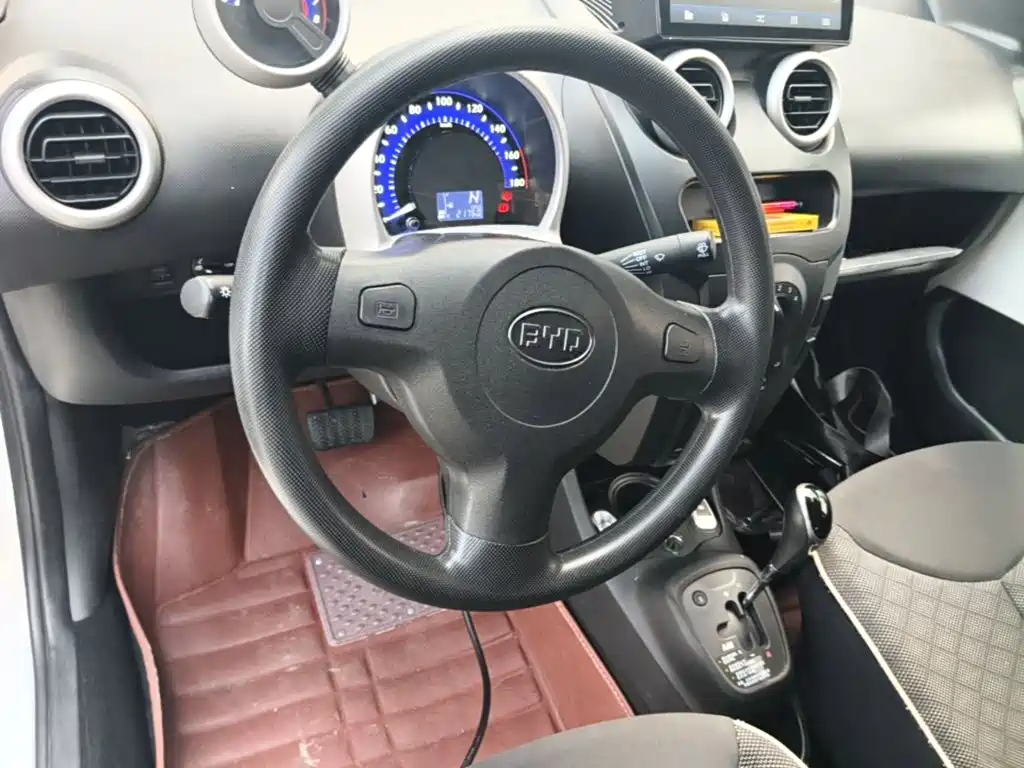 BYD F0 2018 2015 1.0L AMT Xuan Cool Edition