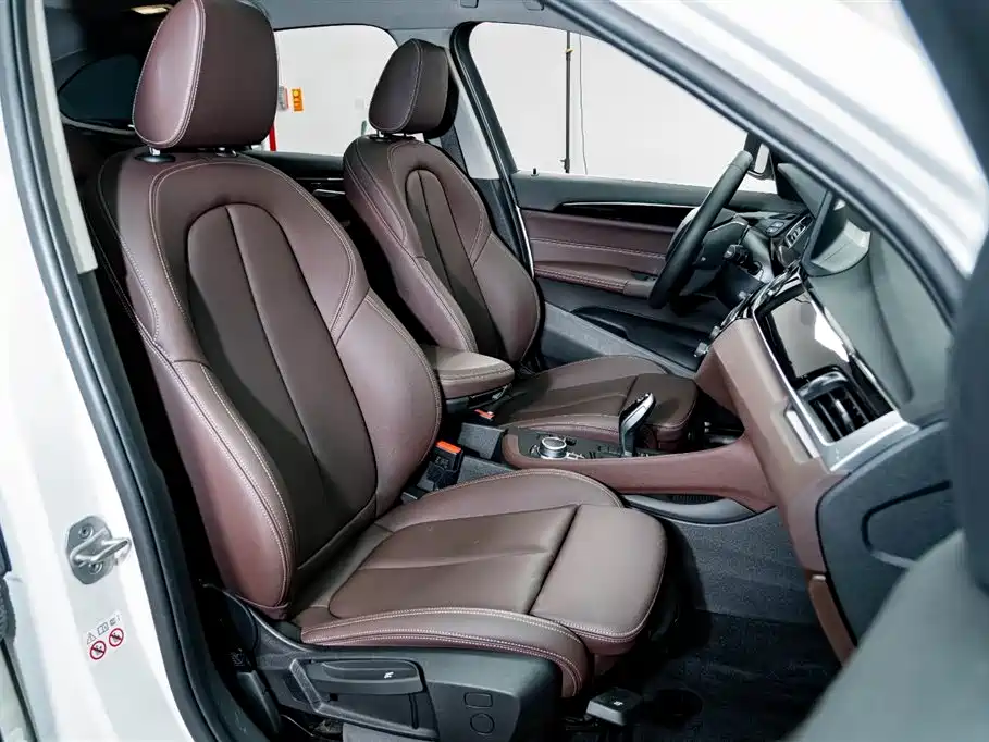 BMW X1 2021 sDrive20Li Fashion фото 19