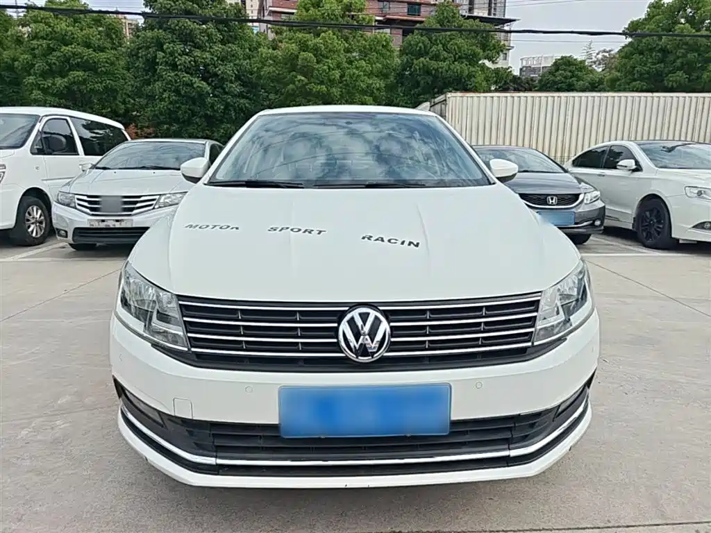 Volkswagen Lavida 2017 1.6L Manual Comfort Edition фото 3