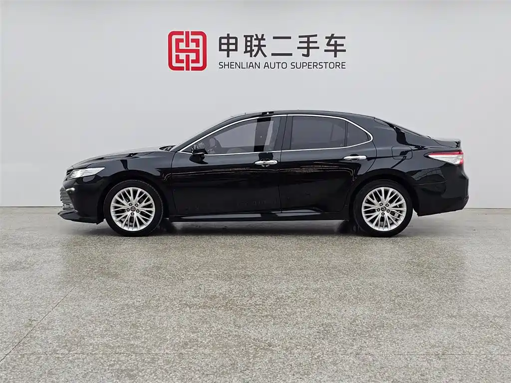 Toyota Camry 2021 2.5G Luxury Edition фото 4