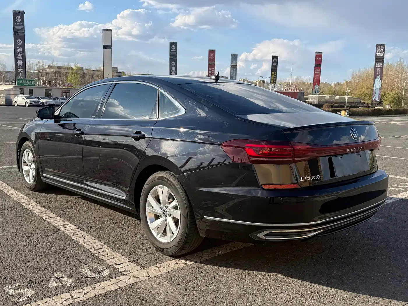 Volkswagen Passat 2022 280TSI Elite Edition фото 6