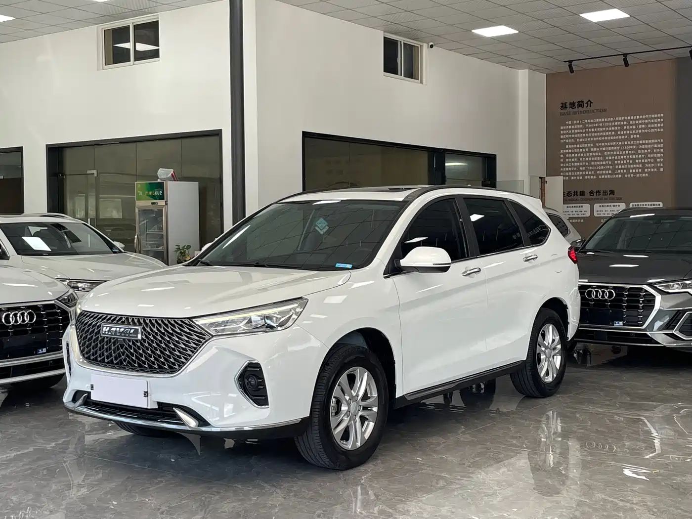 Haval M6 2021 PLUS 1.5T DCT Luxury Smart Connect