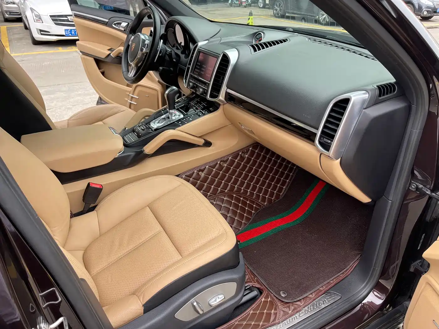 Porsche Cayenne 2011 Cayenne 3.0T фото 9