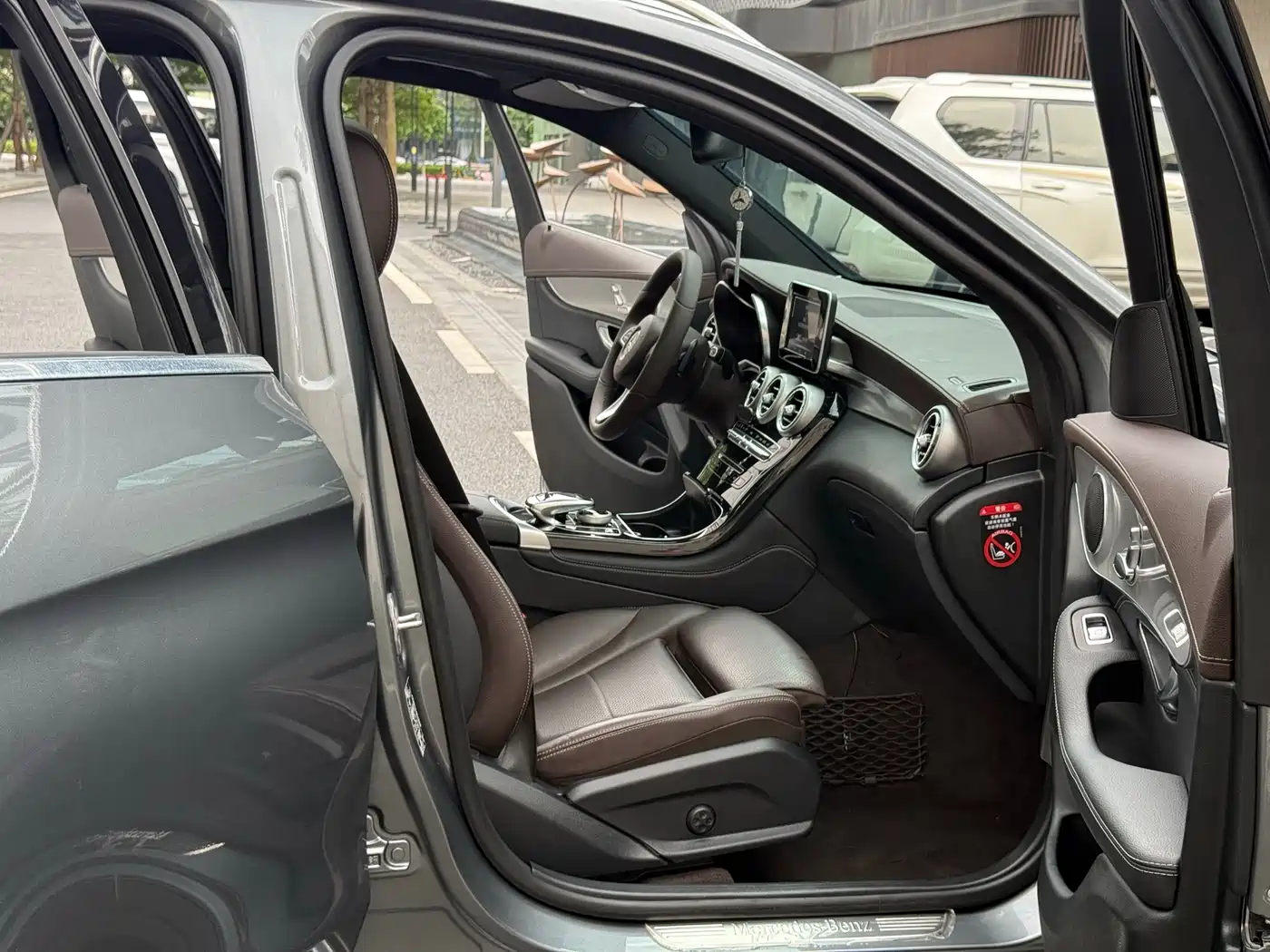 Mercedes-Benz GLC 2018 Facelift GLC 200 4MATIC фото 11