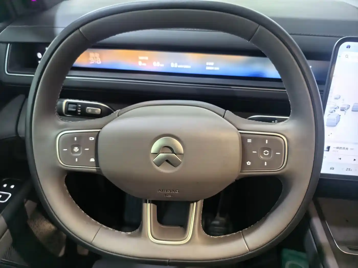 NIO ES8 2026 2025 Model 6-Seat Executive Luxury Edition