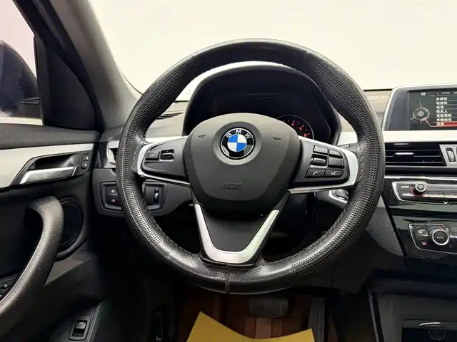 BMW X1 2016 sDrive18Li Premium Model фото 10