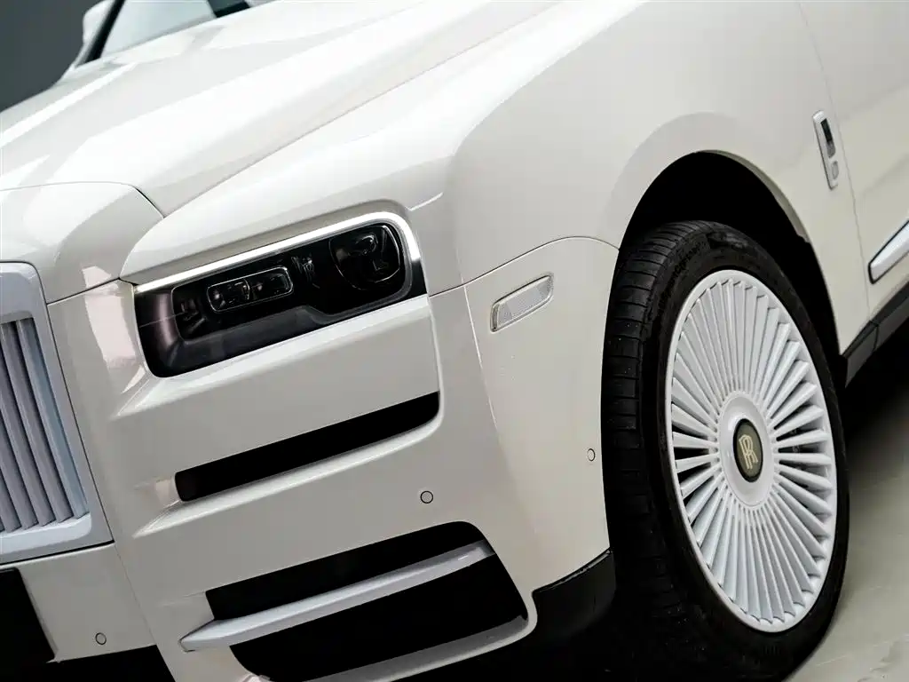 Rolls-Royce Cullinan 2018 4-Seater Version фото 2
