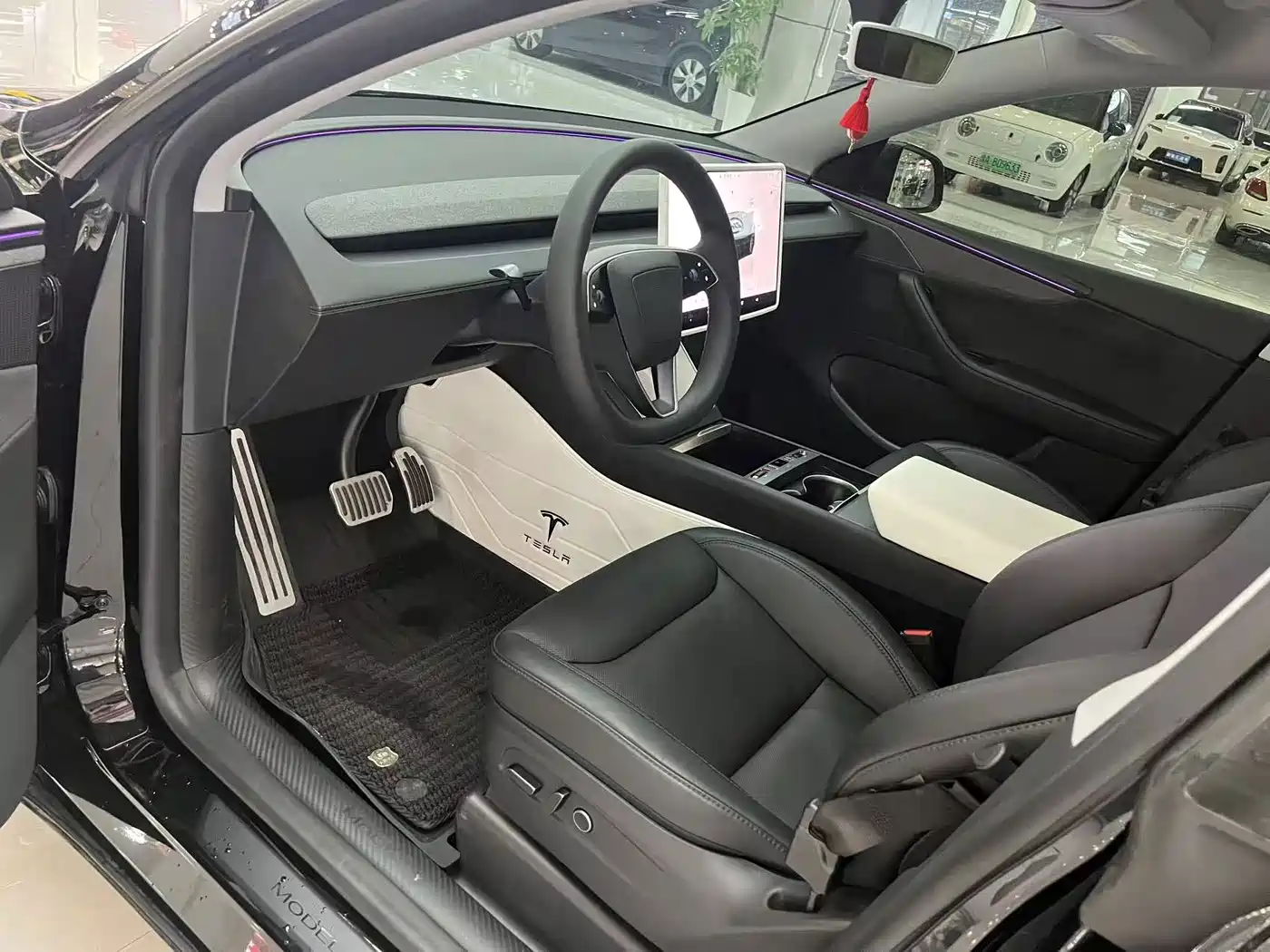 Tesla Model Y 2026 2025 Facelift Long Range All-Wheel Drive