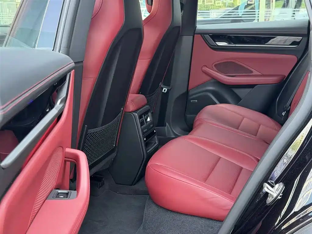 Porsche Macan EV 2025 2024 Macan 4