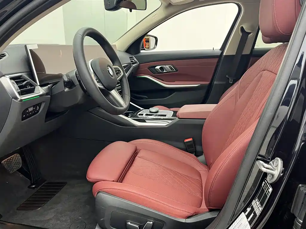 BMW 3 Series 2024 325Li M Sport Package фото 9