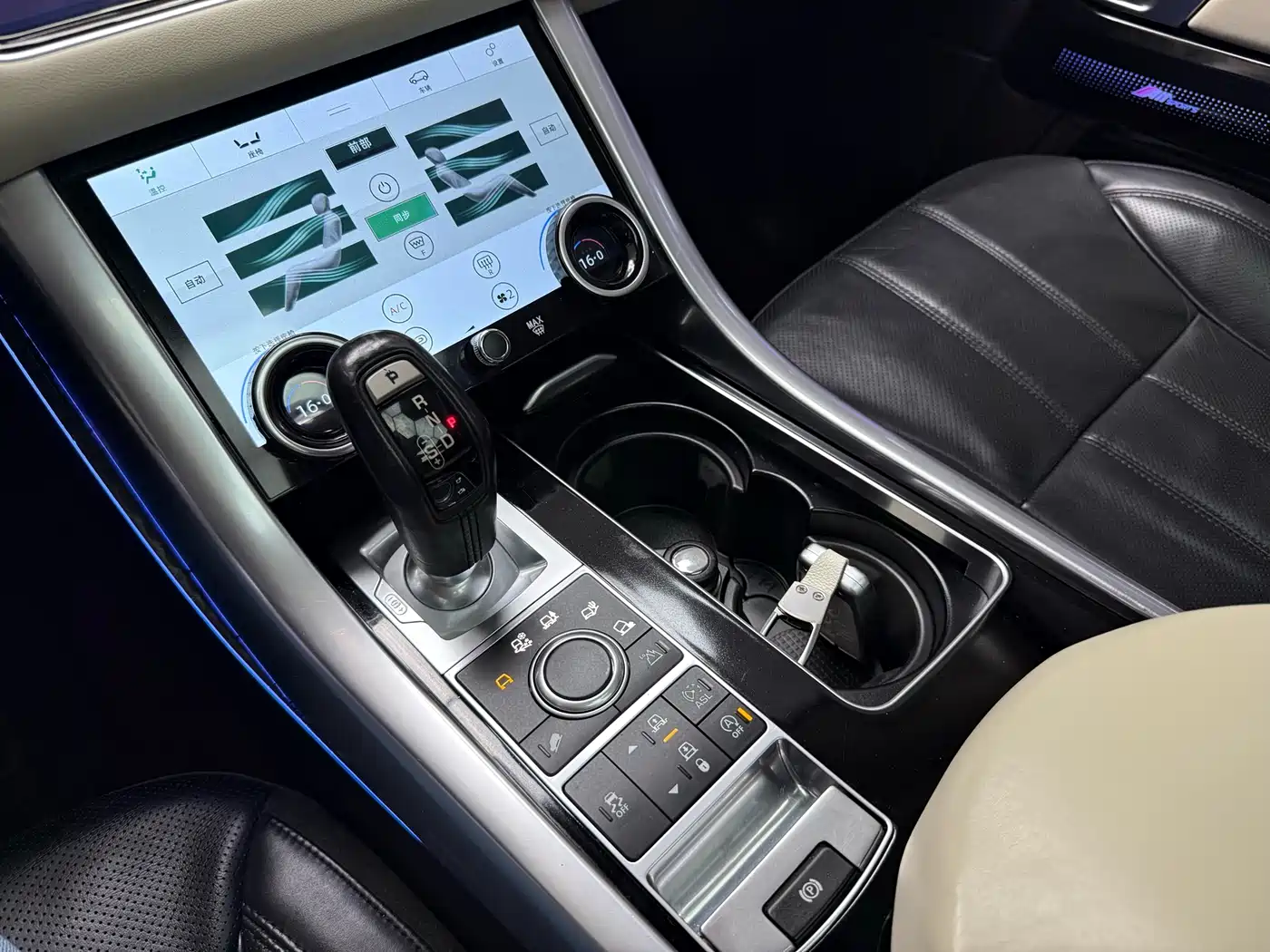 Land Rover Range Rover Sport 2014 3.0 SC V6 Trendsetting Genesis Edition фото 14