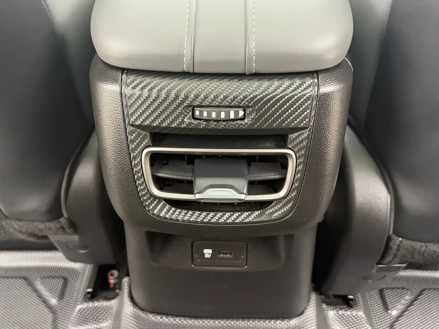 GAC Trumpchi Trumpchi Emkoo 2024 2024 Model 270T DCT Shadow Leopard R-Style Edition