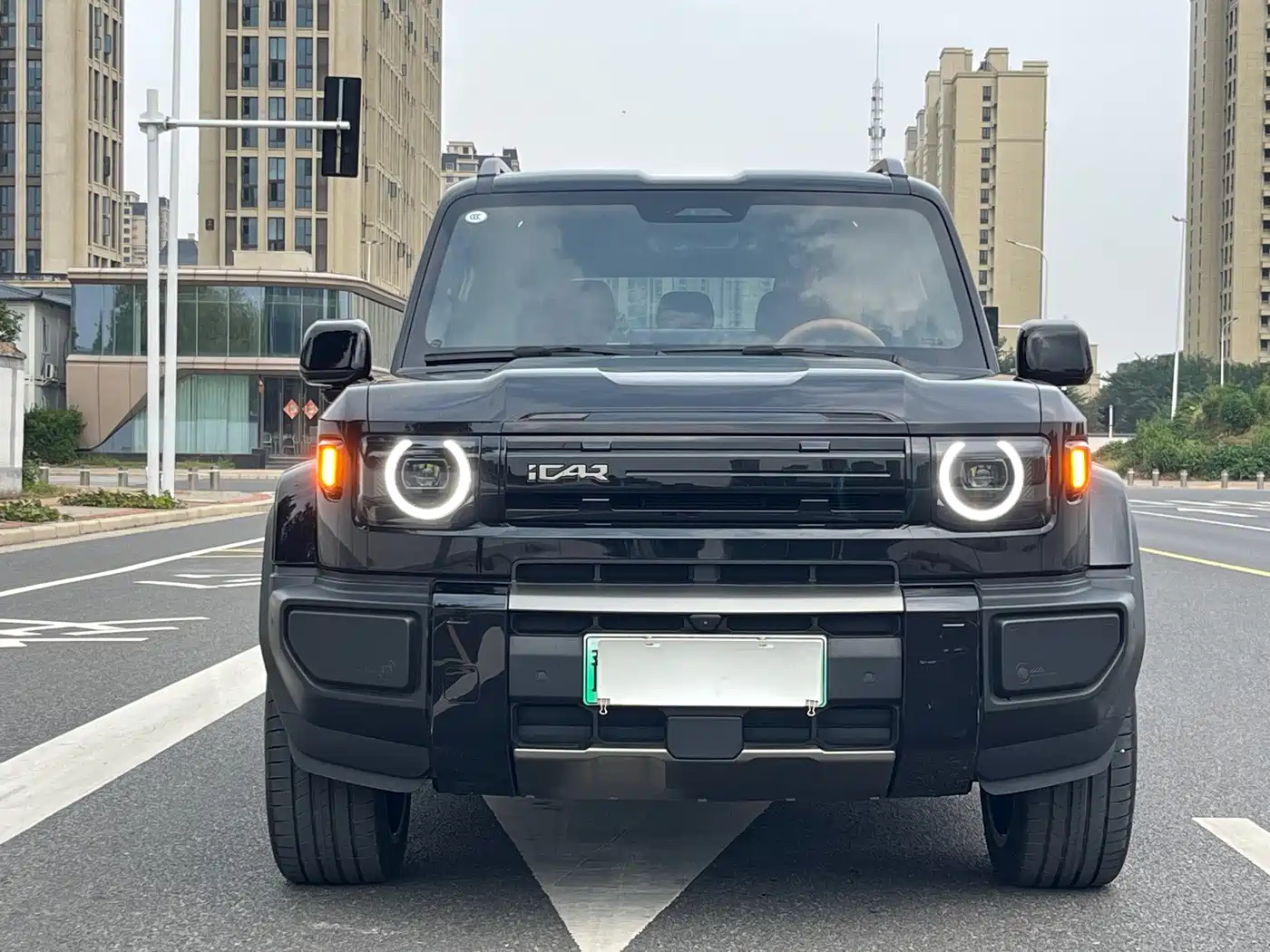 iCAR V27 2026 2026 200KM AWD Falcon 500
