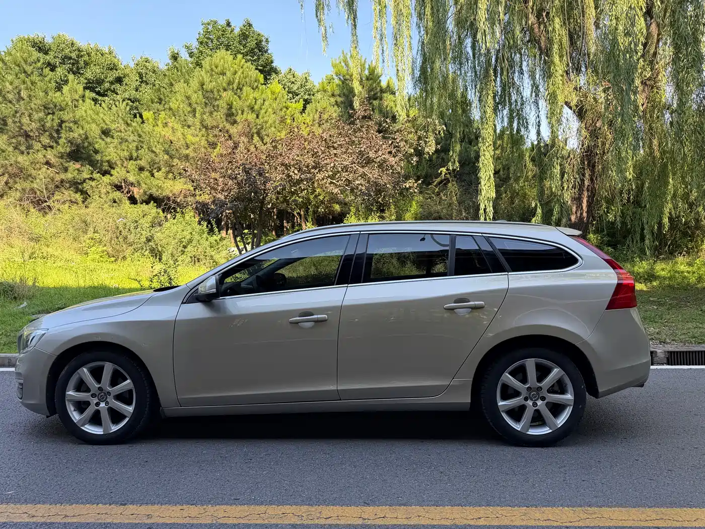 Volvo V60 2017 2017 T4 Zhi Shang Edition China V