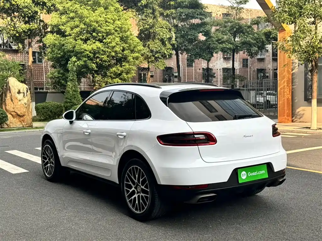 Porsche Macan 2017 Macan 2.0T фото 15