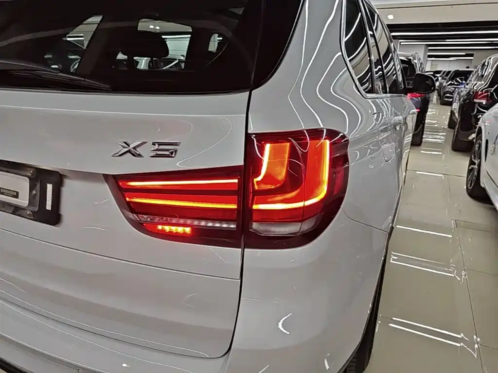 BMW X5 (Import) 2015 xDrive28i фото 8