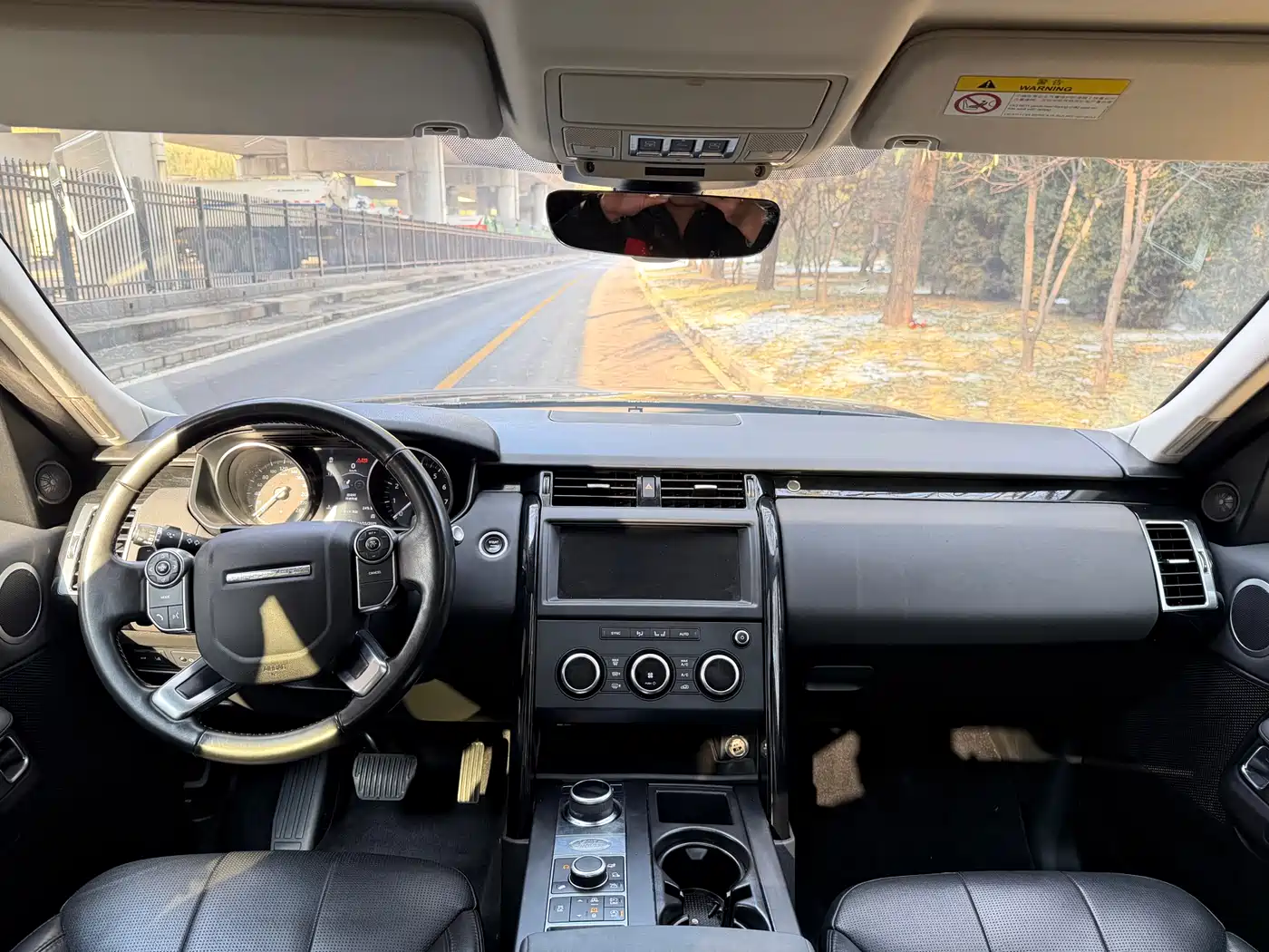 Land Rover Discovery 2017 3.0 SC V6 SE фото 8