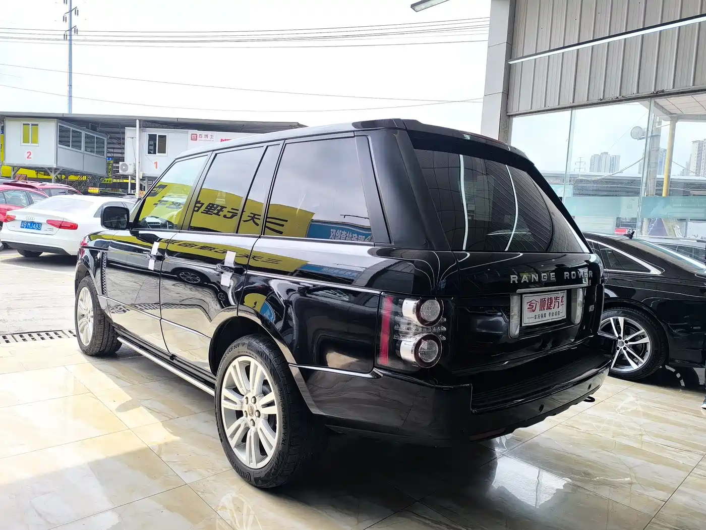 Land Rover Range Rover 2012 5.0 NA V8 фото 9