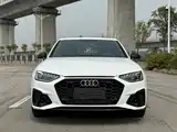 Фото 1 - Audi A4L
