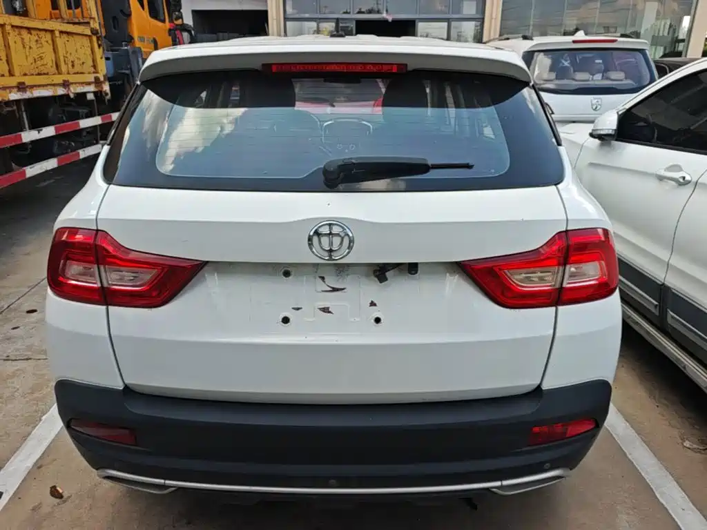 Zhonghua V3 2019 2017 1.5L Manual Comfort