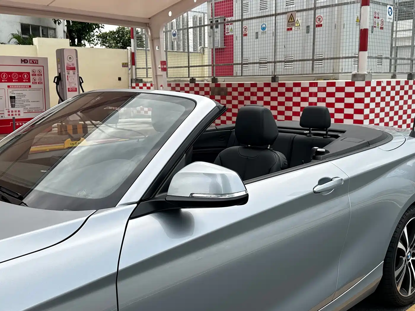 BMW 2 Series (Import) 2019 225i Convertible Coupe Sport Design Package фото 7