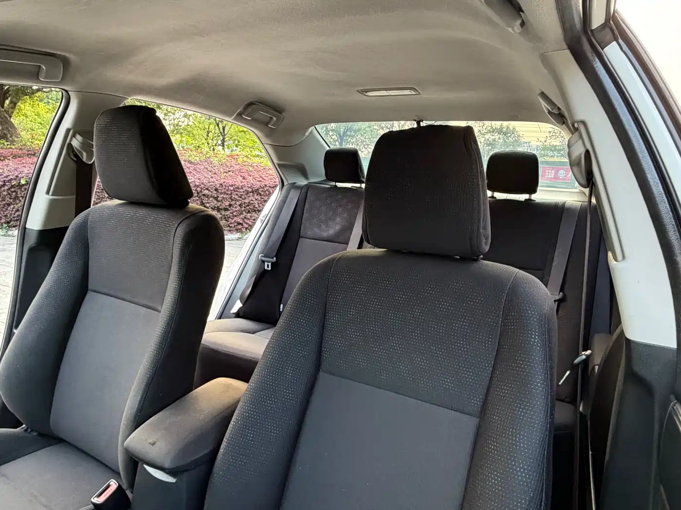 Toyota Corolla 2014 1.6L CVT GL фото 6