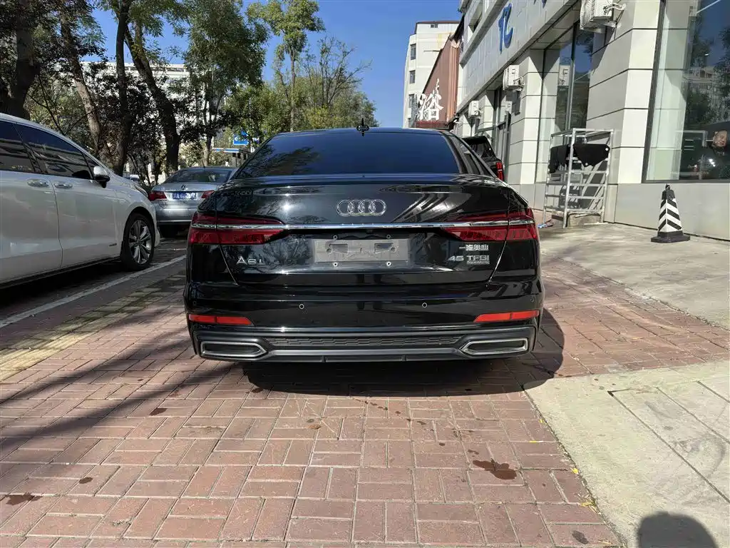 Audi A6L 2021 45 TFSI Exclusive Elegance фото 5