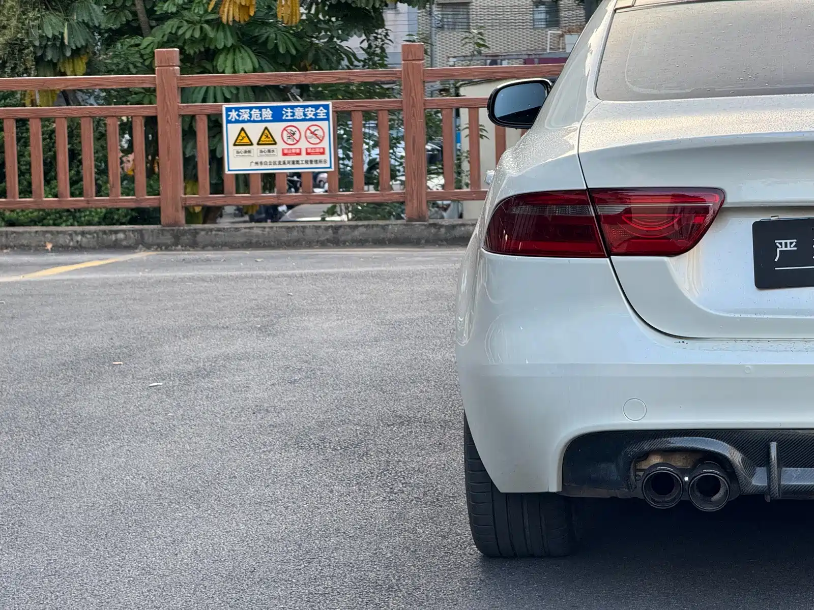 Фото 18 - Jaguar XE