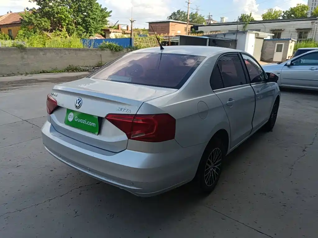 Volkswagen Jetta 2019 2017 1.4L Manual Fashion