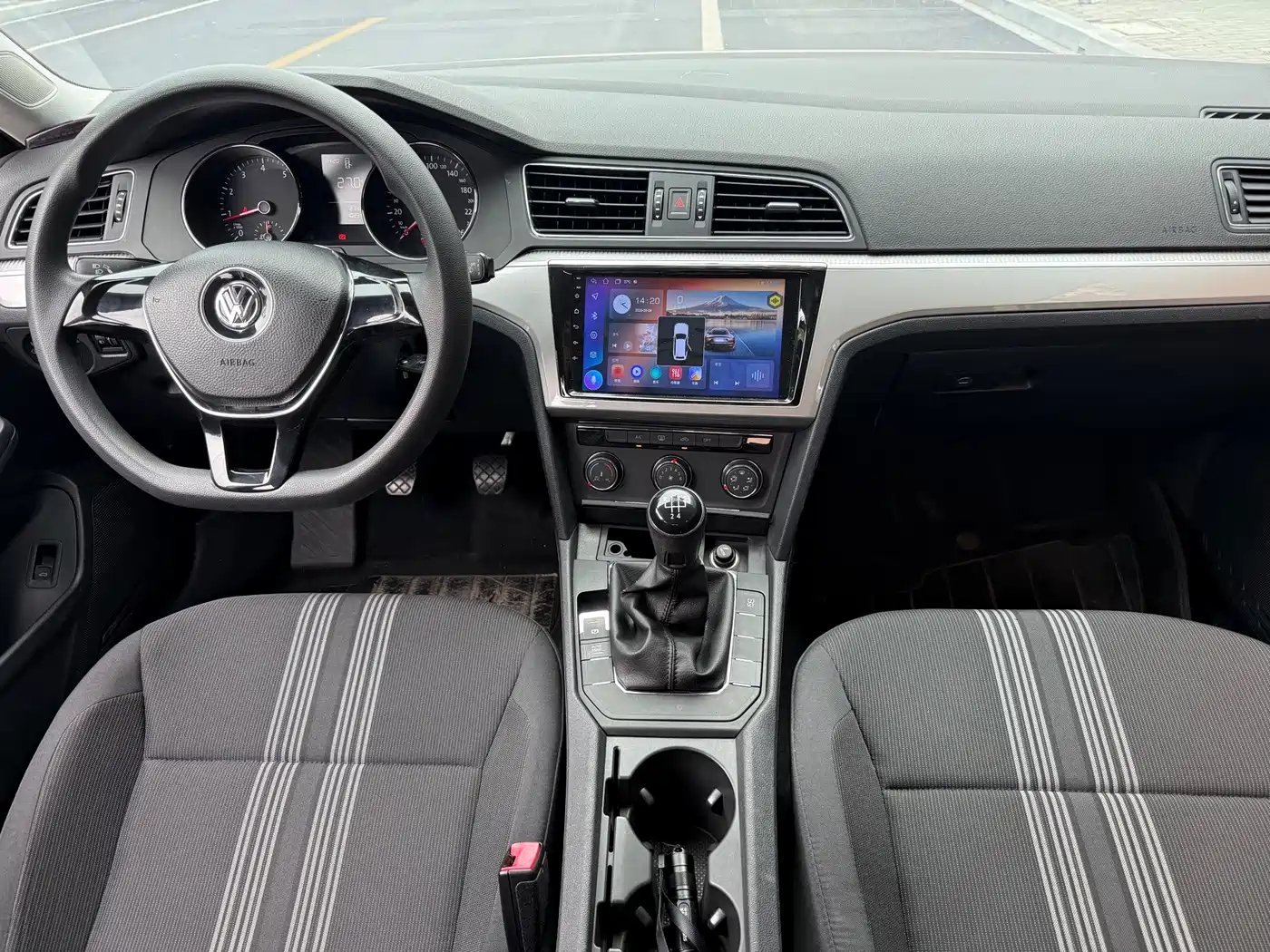 Photo 6 - Volkswagen Lamando