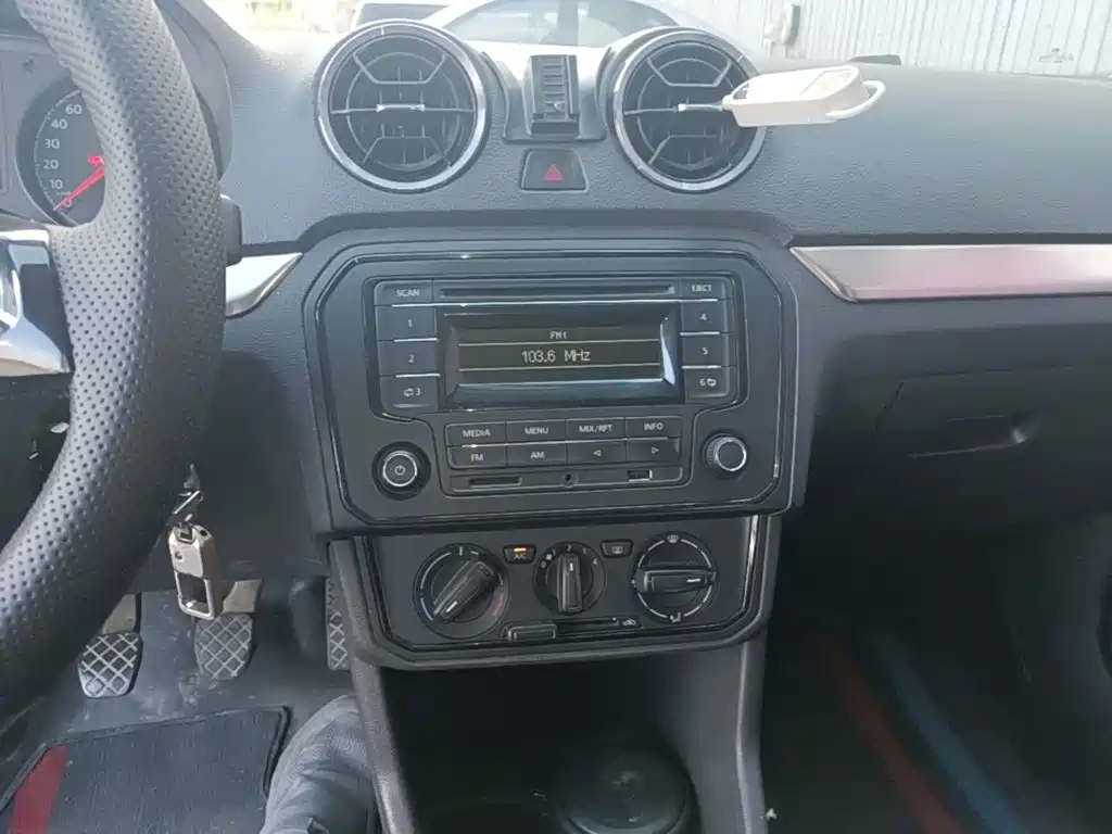 Volkswagen Jetta 2019 2017 1.4L Manual Fashion