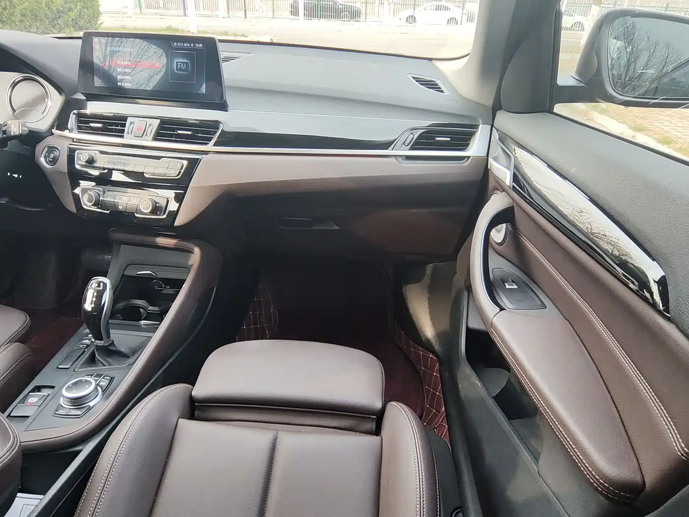 BMW X1 2022 sDrive20Li Fashion фото 32