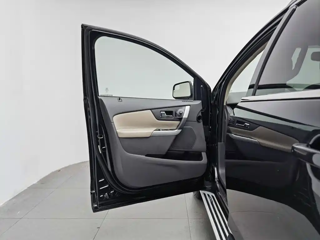 Ford Edge (Import) 2015 2012 2.0T Elite