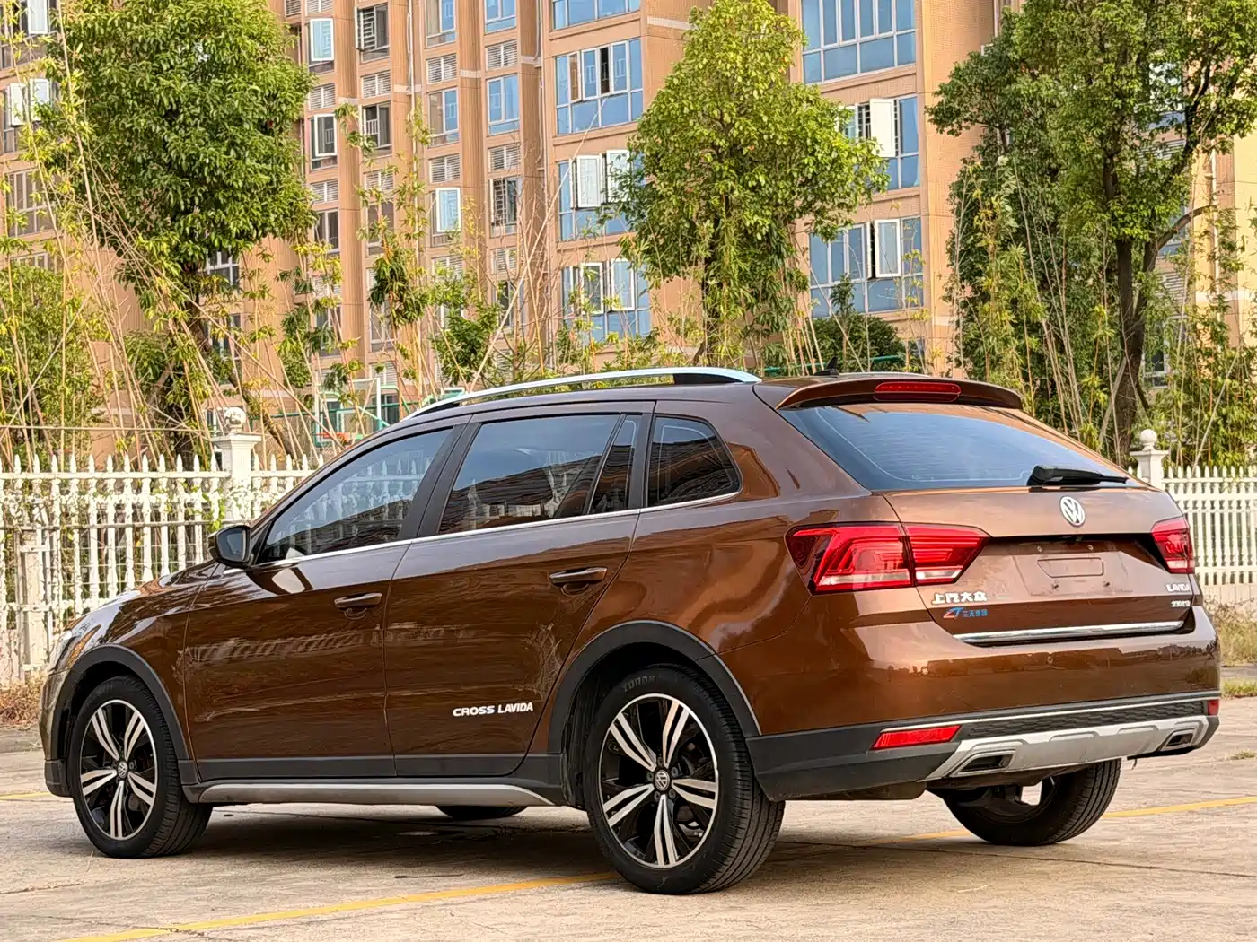 Volkswagen Gran Lavida 2018 2017 230TSI DSG Luxury Edition