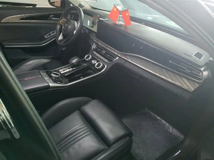 Hongqi H9 2022 2.0T Smart Connect Flag Enjoy Edition фото 8