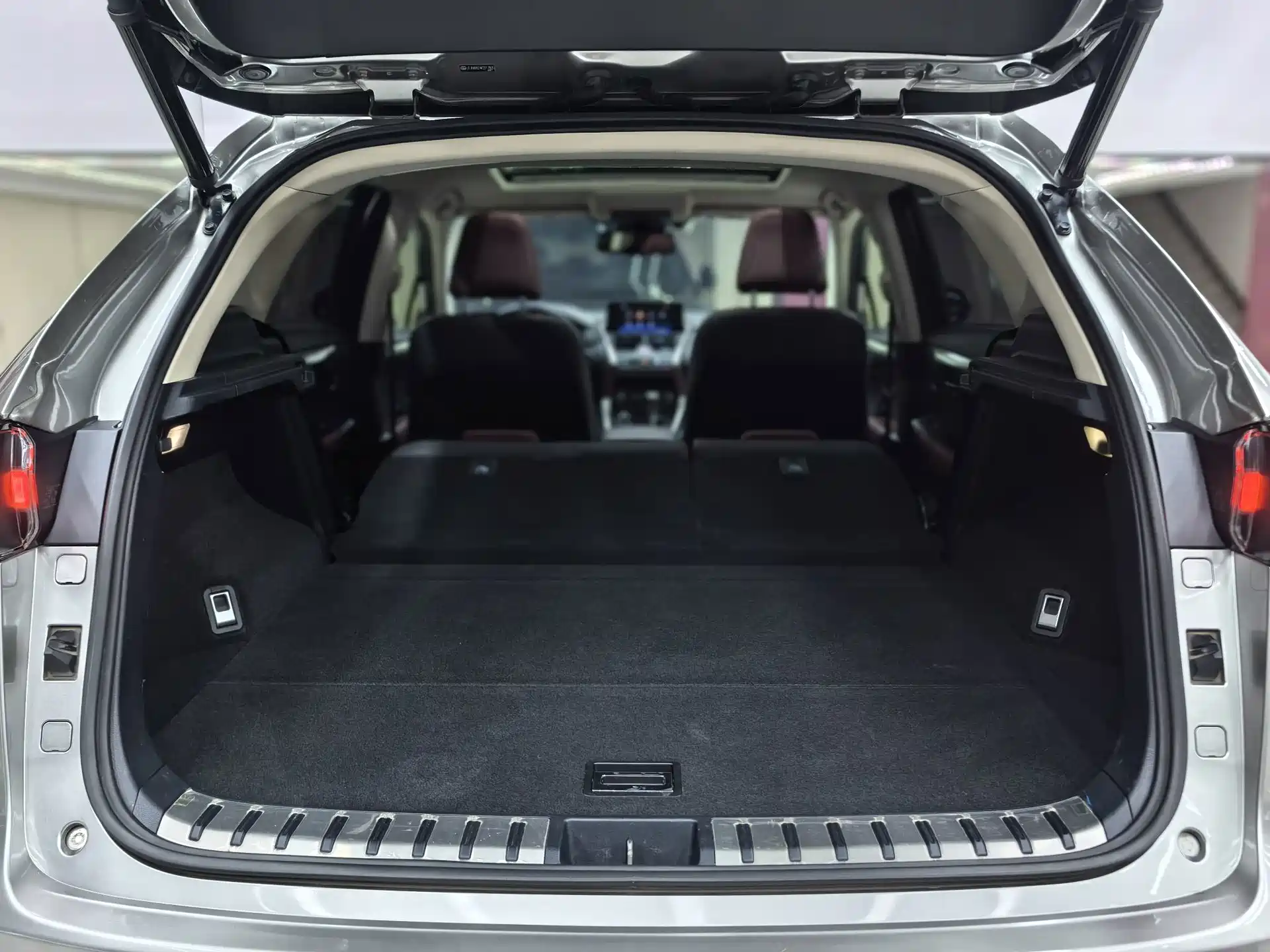 Фото 31 - Lexus NX