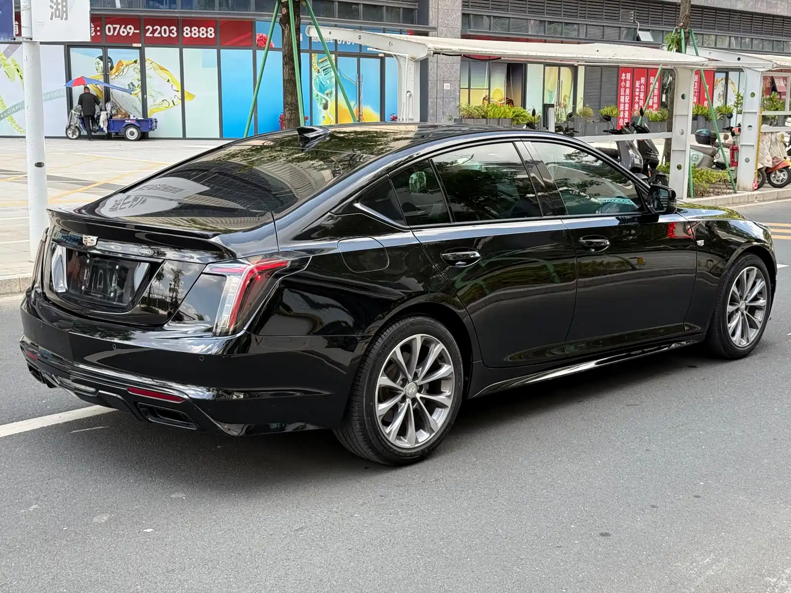صورة 12 - Cadillac CT5