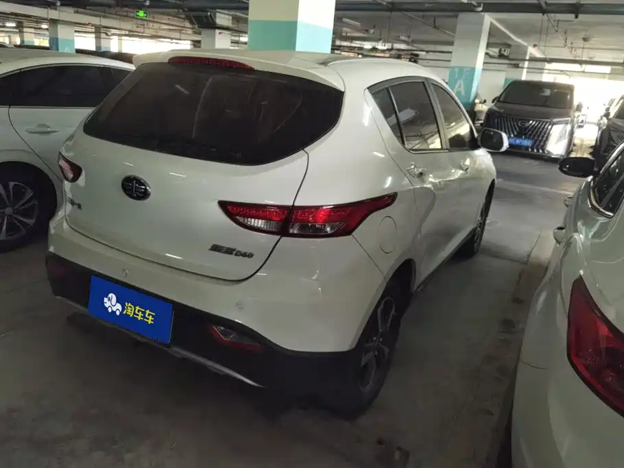 FAW Junpai D60 2015 2015 1.8L Auto Premium